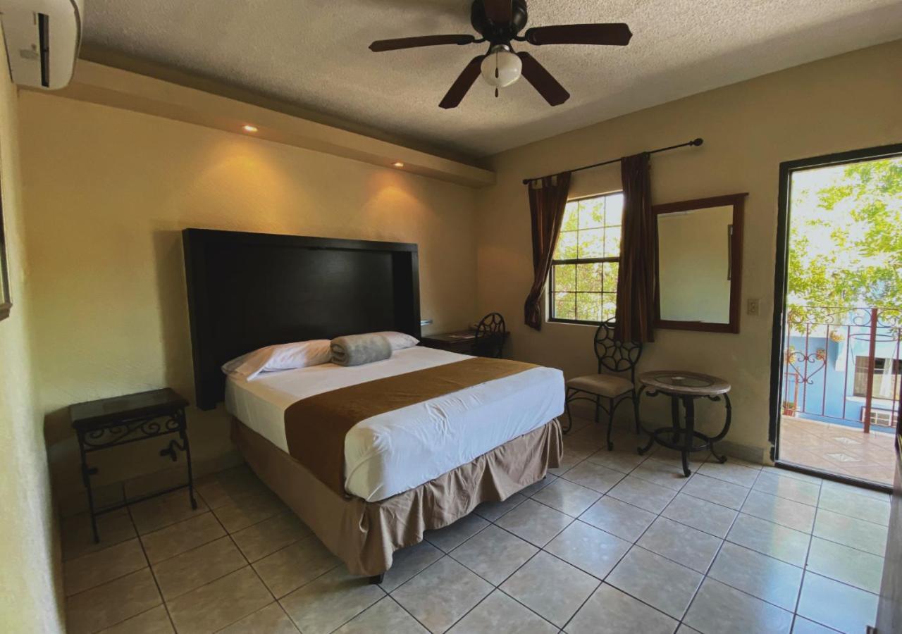 Hotel Hacienda Del Viejo Matamoros  Exterior photo