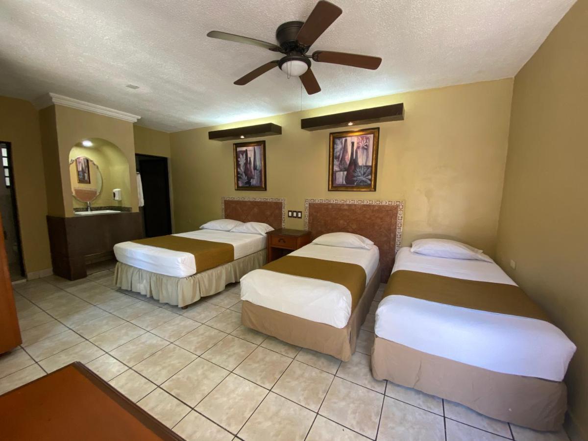 Hotel Hacienda Del Viejo Matamoros  Exterior photo